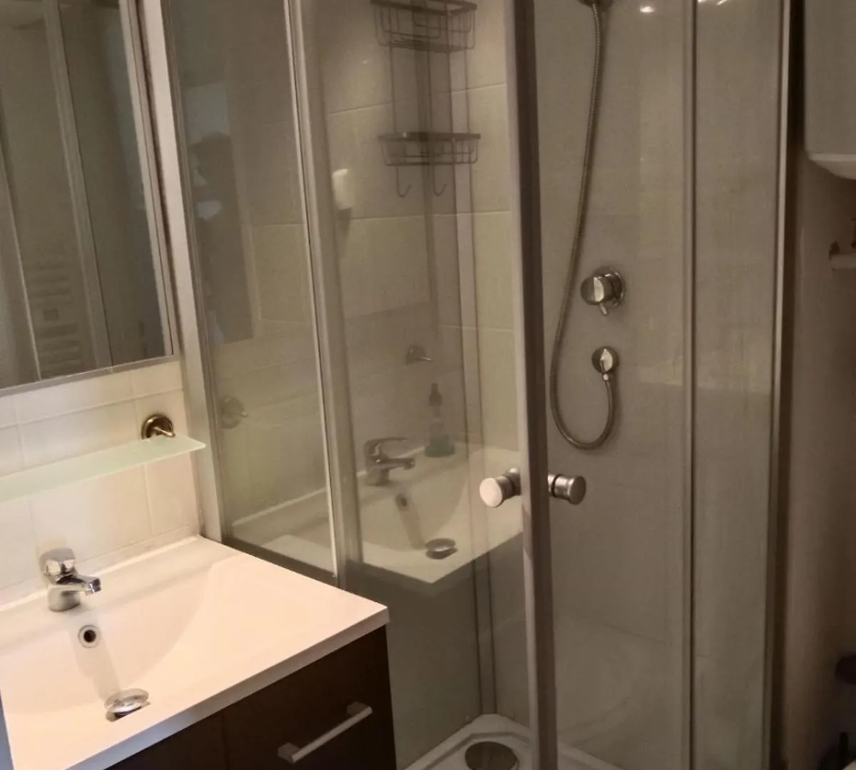 Frejus-Plage Et Centre-Ville, 28 M2, Accueil 4 Personnes, Francais, English Spoken Appartement